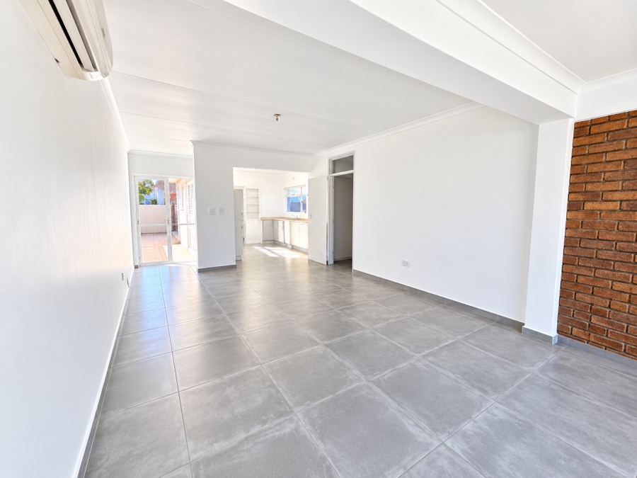 To Let 3 Bedroom Property for Rent in Vredenburg Western Cape
